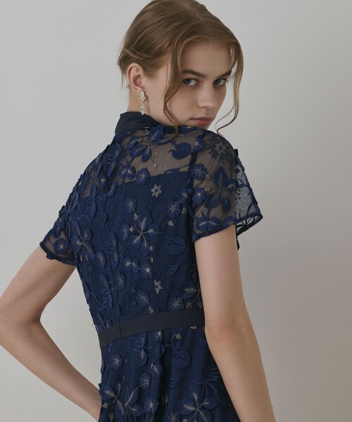 GRACE CONTINENTAL（グレースコンチネンタル）の「フラワ－フレアドレス（ドレス・レディース・ネイビー/ブラック/ピンク・38/36）」の11枚目の写真