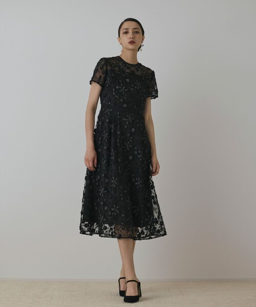 GRACE CONTINENTAL（グレースコンチネンタル）の「フラワ－フレアドレス（ドレス・レディース・ネイビー/ブラック/ピンク・38/36）」の8枚目の写真