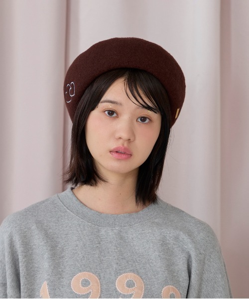 kaorinomori（カオリノモリ）の「kaorinomori オークベレー ラヴ / カオリノモリ（ハンチング/ベレー帽・レディース・ホワイト/ブラウン/レッド/ダークグレー/ライラック・M/57.5cm）」の3枚目の写真