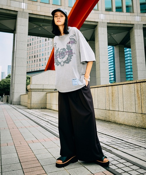 MAISON SPECIAL(メゾンスペシャル)の「《UNISEX》【Hypnose Association for MAISON SPECIAL】「Tiger」Prime-Over Crew Neck T-Shirt/プライムオーバークルーネックTシャツ【MAISON SPECIAL/メゾンスペシャル】(Tシャツ/カットソー・メンズ・ブラック/ライトグレー・2/1)」の4枚目の写真