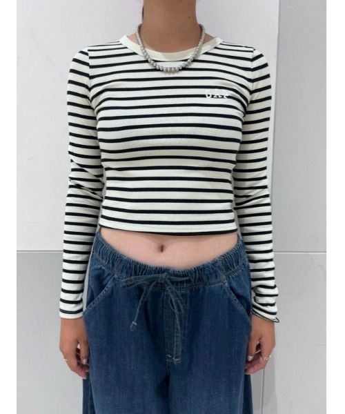 GAP（ギャップ）の「リブ Gapロゴ クロップド クルーネックTシャツ（Tシャツ/カットソー・レディース・ブラック/ホワイト/グリーン/グレー/ブラック系その他・XS/S/M/L/XL/XXS）」の21枚目の写真