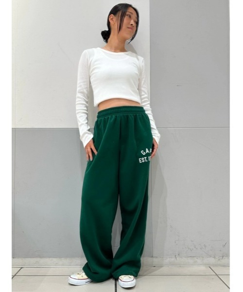 GAP（ギャップ）の「リブ Gapロゴ クロップド クルーネックTシャツ（Tシャツ/カットソー・レディース・ブラック/ホワイト/グリーン/グレー/ブラック系その他・XS/S/M/L/XL/XXS）」の19枚目の写真