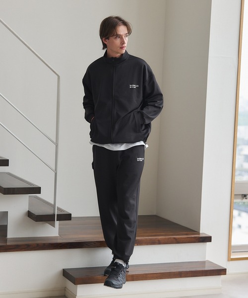MAISON CLUB(メゾンクラブ)の「【MAISON CLUB】Professional Essential Stretch Track Pants KKP / プロフェッショナルエッセンシャルストレッチトラックパンツ AENNOYORK(その他パンツ・メンズ・ブラック/グレー/ブラウン・M/L)」の5枚目の写真