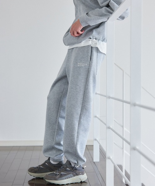 MAISON CLUB(メゾンクラブ)の「【MAISON CLUB】Professional Essential Stretch Track Pants KKP / プロフェッショナルエッセンシャルストレッチトラックパンツ AENNOYORK(その他パンツ・メンズ・ブラック/グレー/ブラウン・M/L)」の10枚目の写真