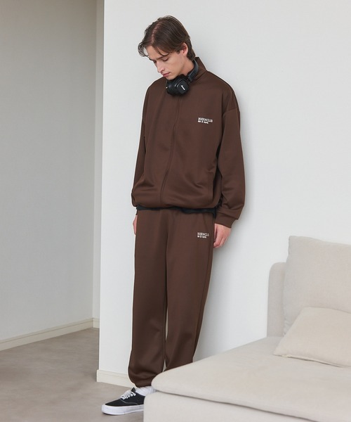 MAISON CLUB(メゾンクラブ)の「【MAISON CLUB】Professional Essential Stretch Track Pants KKP / プロフェッショナルエッセンシャルストレッチトラックパンツ AENNOYORK(その他パンツ・メンズ・ブラック/グレー/ブラウン・M/L)」の16枚目の写真