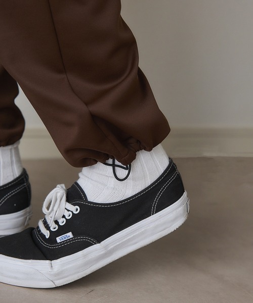 MAISON CLUB(メゾンクラブ)の「【MAISON CLUB】Professional Essential Stretch Track Pants KKP / プロフェッショナルエッセンシャルストレッチトラックパンツ AENNOYORK(その他パンツ・メンズ・ブラック/グレー/ブラウン・M/L)」の19枚目の写真