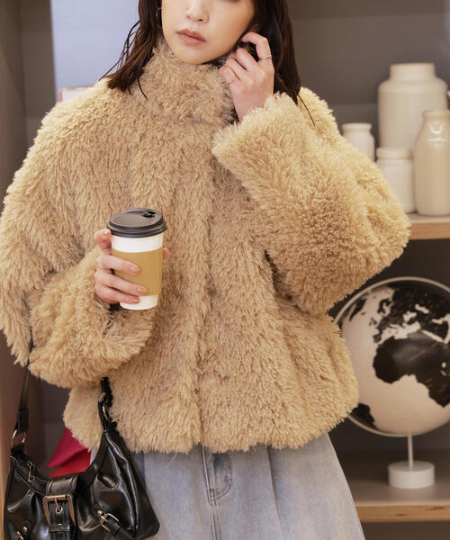 FREE'S MART（フリーズマート）の「◆ファースタンドブルゾン（ブルゾン・レディース・ベージュ/ブラウン・SMALL/MEDIUM）」の4枚目の写真