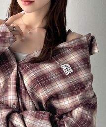 mily bilet（ミウィビレット）の「【mily bilet】アレンジ自在！2wayオフショルチェック柄襟シャツ（長袖）（シャツ/ブラウス）」