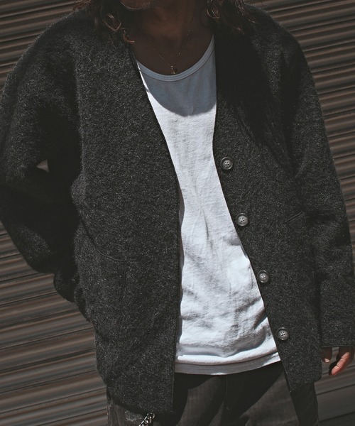 ALL RUNS（オールランズ）の「肩落ちシルエットウールカーディガン（カーディガン/ボレロ・メンズ・グレー/ブラック・FREE）」の2枚目の写真