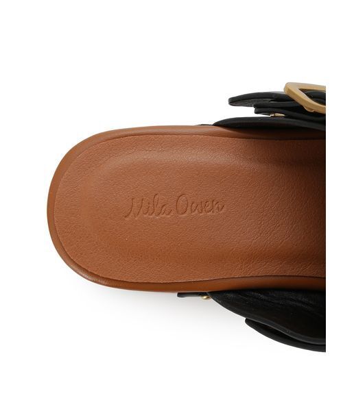 Mila Owen（ミラオーウェン）の「ベルト付きサボサンダル（サンダル・レディース・キャメル/ブラック・36/37/38）」の10枚目の写真