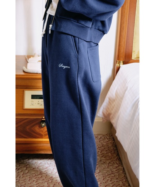 Smyeon フーディー スウェットパンツ ネイビー Smyeon（スミョン）の「Embroidery sweat pants/刺繍スウェットパンツ