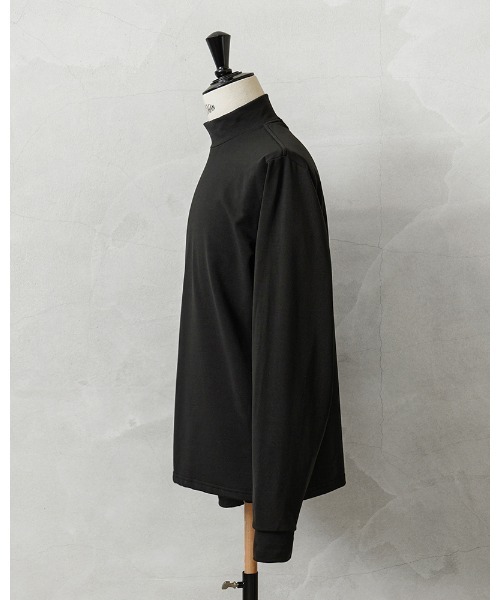 MILITARY(ミリタリー)の「実物 新品 デッドストック 米軍 MOCK TURTLENECK 長袖 アンダーシャツ(Tシャツ/カットソー・メンズ・ブラック・XX-LARGE)」の2枚目の写真
