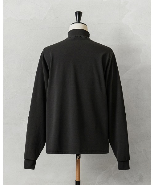 MILITARY(ミリタリー)の「実物 新品 デッドストック 米軍 MOCK TURTLENECK 長袖 アンダーシャツ(Tシャツ/カットソー・メンズ・ブラック・XX-LARGE)」の3枚目の写真