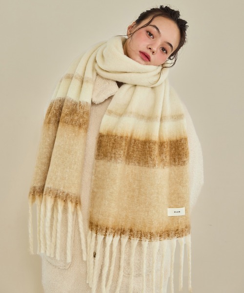 OLUN（オルン）の「volume mix color muffler/ボリュームミックスカラーマフラー（マフラー・レディース・アイボリー/ピンク/イエロー/ベージュ・FREE）」の16枚目の写真