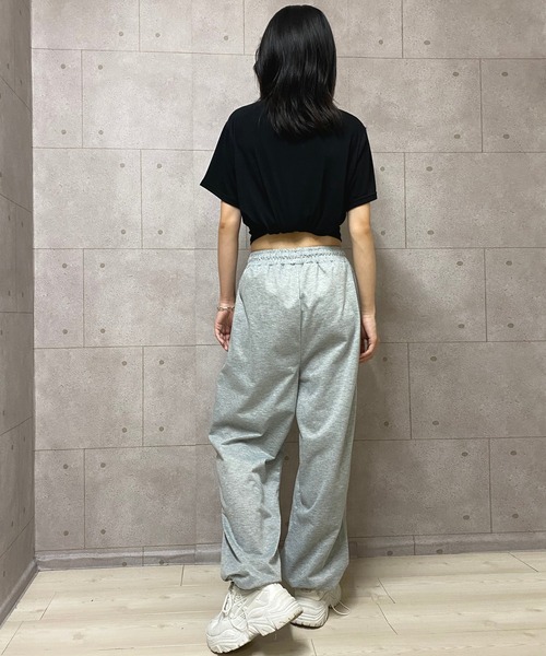 NANEA（ナネア）の「ワイドスウェットパンツ（スウェットパンツ・レディース・ブラック/グレー・SMALL/MEDIUM/LARGE）」の21枚目の写真
