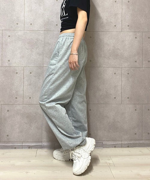 NANEA（ナネア）の「ワイドスウェットパンツ（スウェットパンツ・レディース・ブラック/グレー・SMALL/MEDIUM/LARGE）」の22枚目の写真
