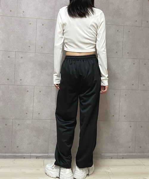 NANEA（ナネア）の「ワイドスウェットパンツ（スウェットパンツ・レディース・ブラック/グレー・SMALL/MEDIUM/LARGE）」の6枚目の写真
