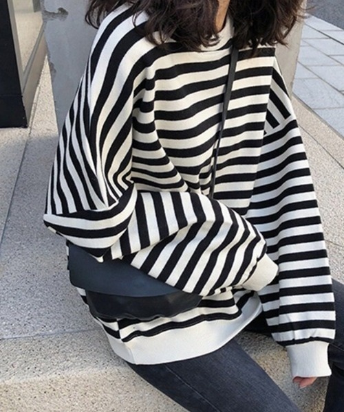 cammie(キャミー)の「ドロップショルダーボーダープルオーバー(Tシャツ/カットソー・レディース・ブラック/ブルー・L/M)」の2枚目の写真