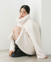 【廃盤 美品】J.S.B.3代目 ファージャケット M 白　フェイクファー 廃盤 美品】J.S.B.3代目 ファージャケット M 白 フェイクファー