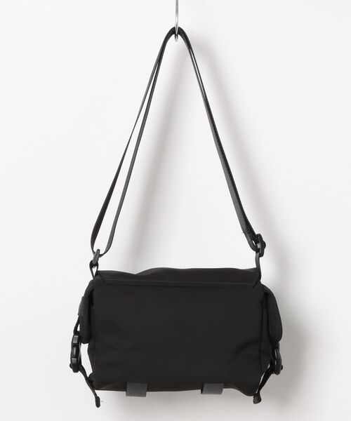 dictionary(ディクショナリー)の「【 KANGOL Black series / カンゴール 】 3pocket Shoulder BAG(ショルダーバッグ・メンズ・ブラック・FREE)」の2枚目の写真