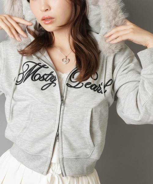 冬ガーリーの最強モテトップス☆ふわふわファーフードロゴジップ