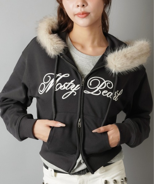 冬ガーリーの最強モテトップス☆ふわふわファーフードロゴジップ