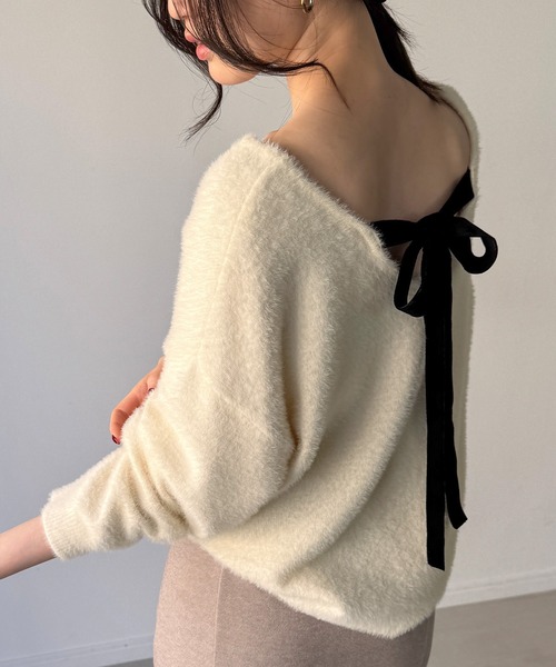 junoah(ジュノア)の「バックベロアリボンシャギーニットトップス(ニット/セーター・レディース・チャコール/ブラウン/アイボリー・MEDIUM/LARGE)」の15枚目の写真