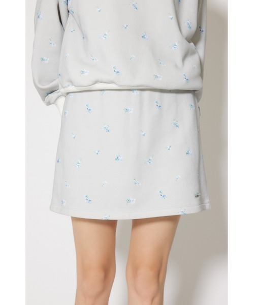 RIENDA GOLF(リエンダゴルフ)の「【RIENDA GOLF】フラワースウエットタイトスカート 秋服 冬服(スカート・レディース・ホワイト/グレー・SMALL/MEDIUM)」の15枚目の写真