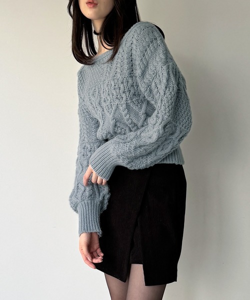 junoah(ジュノア)の「2wayワンショルケーブルショートニット(ニット/セーター・レディース・ダークブラウン/アイボリー/ライトブルー・LARGE/MEDIUM)」の17枚目の写真