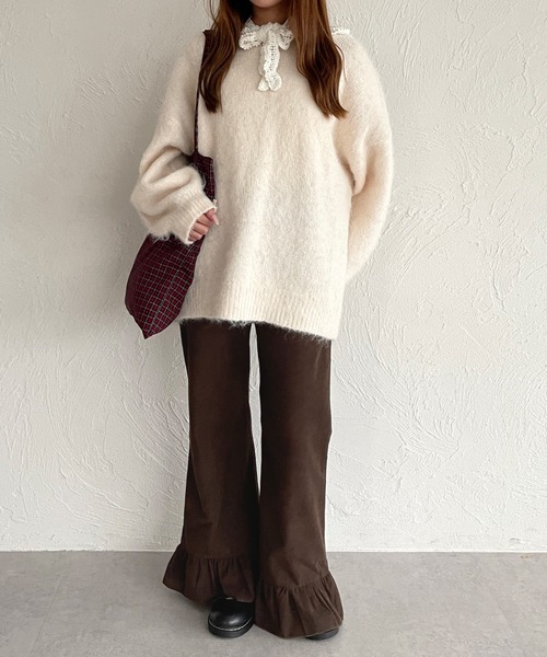 kutir（クティール）の「コーデュロイフリルフレアパンツ（その他パンツ・レディース・ブラック/アイボリー/オレンジ/ブラウン・FREE）」の3枚目の写真