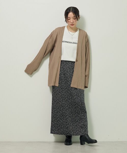 Green Parks(グリーンパークス)の「すっきり見えシルエットサテンナロースカート(スカート・レディース・アイボリー/チャコールグレー/ブラック系その他・FREE)」の22枚目の写真