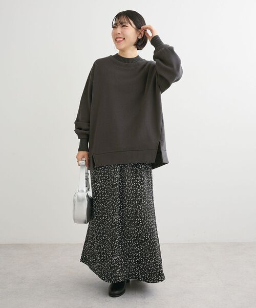 Green Parks(グリーンパークス)の「すっきり見えシルエットサテンナロースカート(スカート・レディース・アイボリー/チャコールグレー/ブラック系その他・FREE)」の8枚目の写真