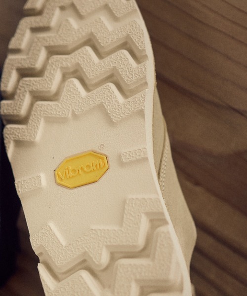 Clarks(クラークス)の「DESERT LONDON GTX 26182700(モカシン/デッキシューズ・メンズ・ベージュ・6/6h/7/7h/8/8h/9/9h/10)」の6枚目の写真