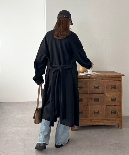 見た目以上の軽さ/ユニセックス　　中空糸ベルテッドロングコート 見た目以上の軽さ/ユニセックス】中空糸ベルテッドロングコート