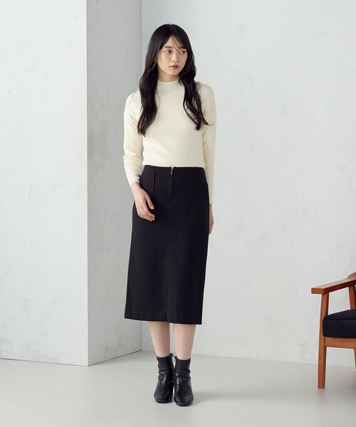 COMME CA ISM（コムサイズム）の「【ウォッシャブル】ベーシック ハイネックニット（ニット/セーター・レディース・ホワイト/ブラック/レッド/ベージュ・MEDIUM/LARGE）」の5枚目の写真