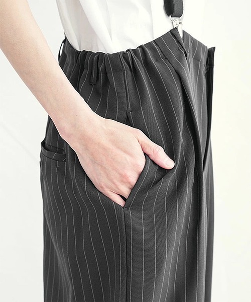 SOLAMONAT LARME（ソラモナラーム）の「ストライプサスペンダーパンツ（その他パンツ・レディース・ブラック/チャコール/グレー・38）」の19枚目の写真