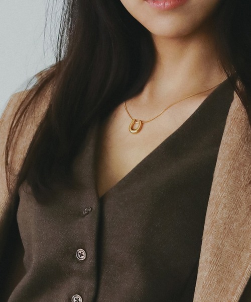 AJUGA.（アジュガ）の「ホースシューネックレス（ネックレス・レディース・ゴールド・ONE SIZE）」の7枚目の写真