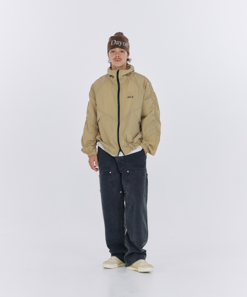 AECA（エイカ）の「WASHED NYLON WIND BREAKER-BEIGE（ナイロンジャケット・レディース・その他・LARGE/MEDIUM/SMALL）」の5枚目の写真