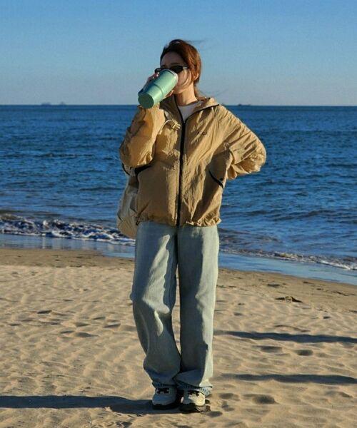 AECA（エイカ）の「WASHED NYLON WIND BREAKER-BEIGE（ナイロンジャケット・レディース・その他・LARGE/MEDIUM/SMALL）」の2枚目の写真