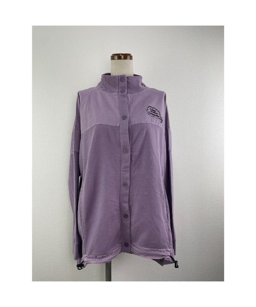 WORLD WIDE LOVE!(ワールドワイドラブ)の「ピグメント裏毛スタンドブルゾン(スウェット・レディース・パープル/ホワイト系その他/ブラック・1)」の1枚目の写真