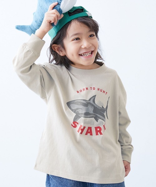 devirock（デビロック）の「綿100％ デビラボ BIGシルエット プリント袖リブ 長袖Tシャツ（Tシャツ/カットソー・キッズ・イエロー系その他3/ブラック系その他4/ホワイト系その他/グリーン系その他/ブルー系その他/グレー系その他2/グリーン系その他2/グレー系その他3/ブラック系その他/ブラック系その他3/オレンジ系その他/グレー系その他/イエロー系その他/ブルー系その他2/ブラック系その他2/ブルー系その他3・90cm/100cm/110cm/120cm/130cm/140cm/150cm/160cm）」の7枚目の写真