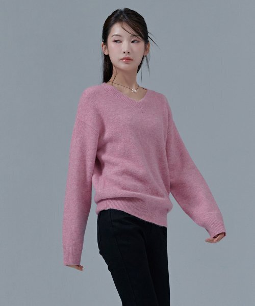 CHASECULT(チェイスカルト)の「レディース ボカシ Vネック スウェット-CFRG5273D0P(ニット/セーター・レディース・PINK・85/90)」の4枚目の写真
