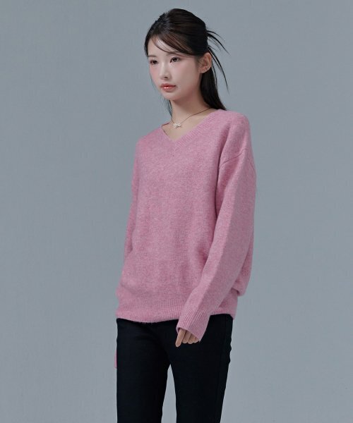 CHASECULT(チェイスカルト)の「レディース ボカシ Vネック スウェット-CFRG5273D0P(ニット/セーター・レディース・PINK・85/90)」の5枚目の写真