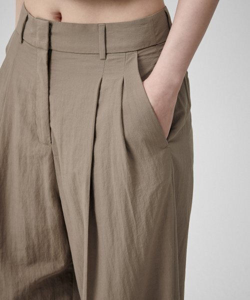 MUSINSA STANDARD WOMAN（ムシンサスタンダードウーマン）の「ウィメンズクリンクルワイドパンツ[ベージュ]（スラックス・レディース・その他・24/25/26/27/28/29/30）」の4枚目の写真