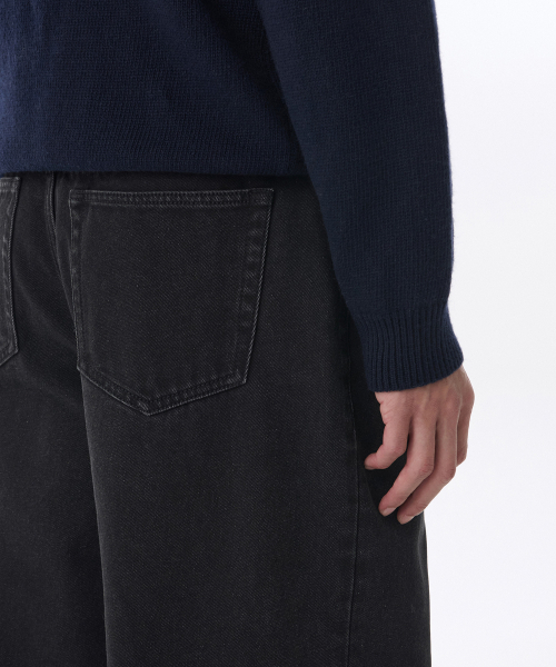 MUSINSA STANDARD（ムシンサスタンダード）の「裏起毛ビッグワイドデニムパンツ [ウォッシュドブラック]（デニムパンツ・メンズ・その他・40/38/42/36/34/32/30/31/33/26/27/28/29）」の5枚目の写真