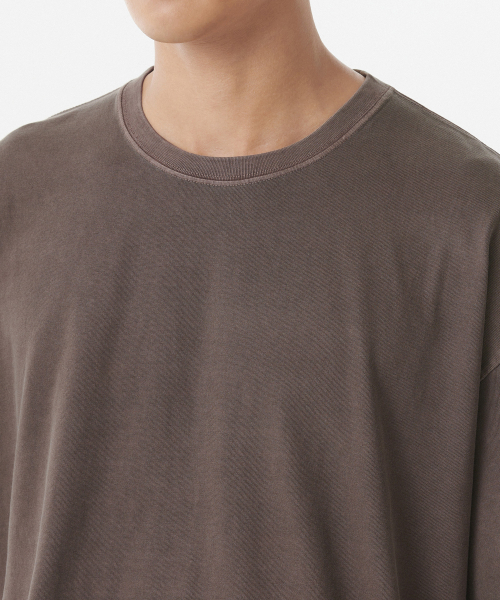MUSINSA STANDARD（ムシンサスタンダード）の「ピグメントオーバーサイズクルーネックTシャツ[ブラウン]（Tシャツ/カットソー・メンズ・その他・XX-LARGE/XXX-LARGE/SMALL/MEDIUM/LARGE/X-LARGE）」の4枚目の写真