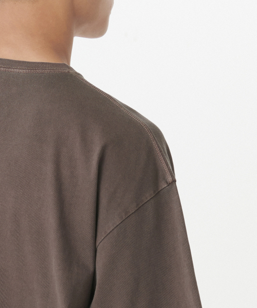 MUSINSA STANDARD（ムシンサスタンダード）の「ピグメントオーバーサイズクルーネックTシャツ[ブラウン]（Tシャツ/カットソー・メンズ・その他・XX-LARGE/XXX-LARGE/SMALL/MEDIUM/LARGE/X-LARGE）」の3枚目の写真