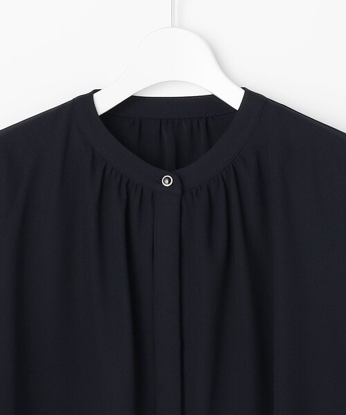 ANY SIS（エニィスィス）の「ノーブルジョーゼット ブラウス（シャツ/ブラウス・レディース・アイボリー系/ネイビー系・MEDIUM）」の13枚目の写真