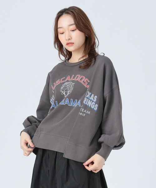 BEAMS HEART(ビームスハート)の「リメイク風 プリント プルオーバー(スウェット・レディース・レッド/ホワイト系その他5/チャコールグレー・FREE)」の4枚目の写真