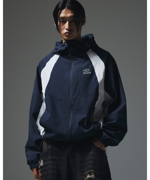 TRAVEL（トラベル）の「バルーンウィンドブレーカー ネイビー（ナイロンジャケット・レディース・その他・SMALL/LARGE/MEDIUM）」の2枚目の写真